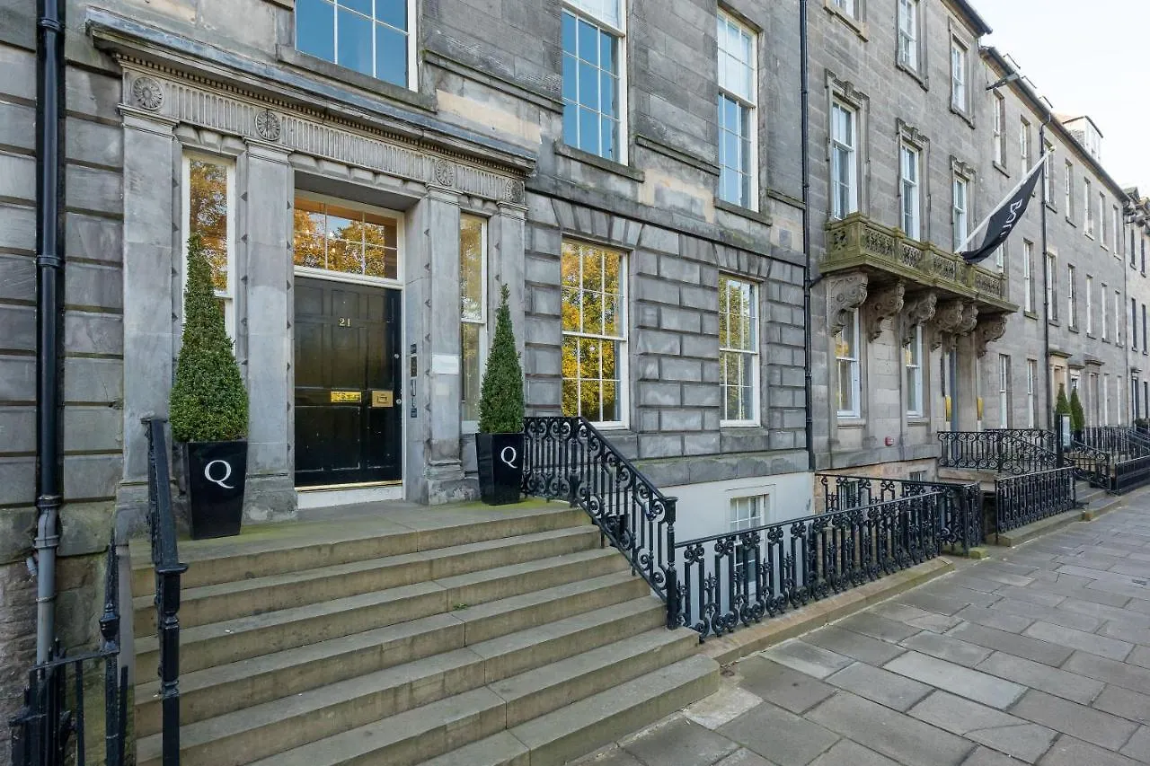 Destiny Scotland - Q-Residence EDI Apartman
