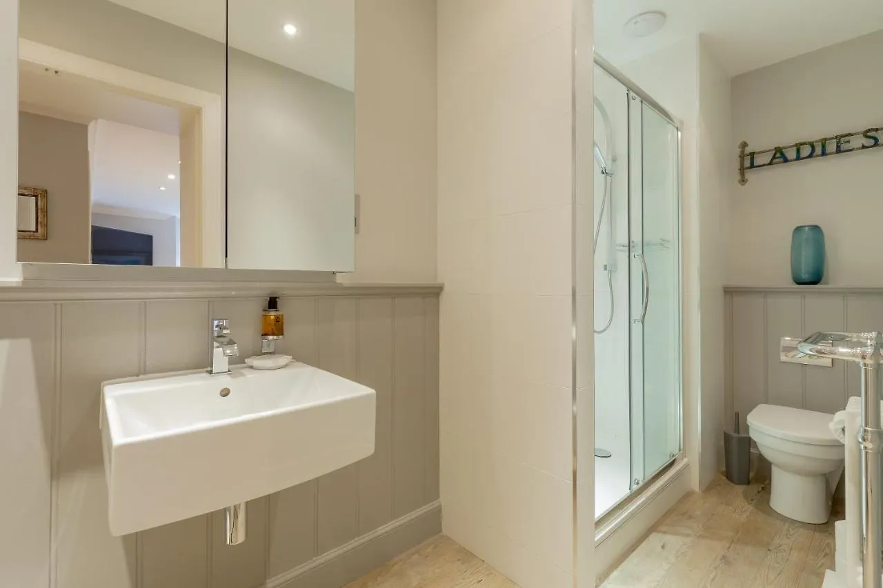 Destiny Scotland - Q-Residence Édimbourg Appartement