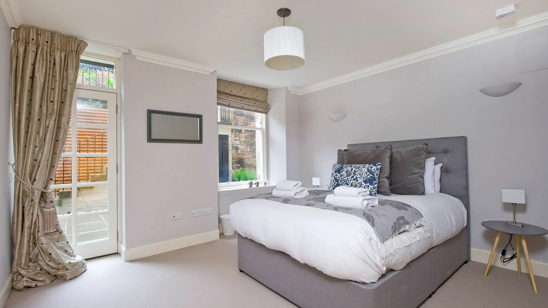 Destiny Scotland - Q-Residence Édimbourg
